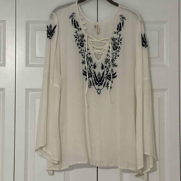 RAGA Tops - Raga BoHo Gauze Embroidered Tunic - Size M